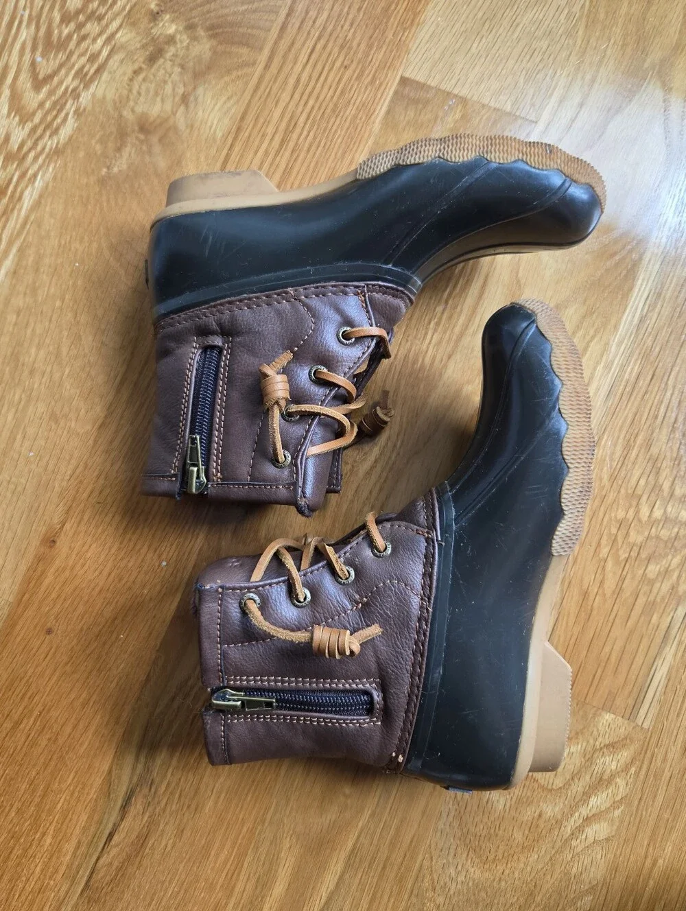 SPERRY Kids Saltwater Boot Size 2 Youth